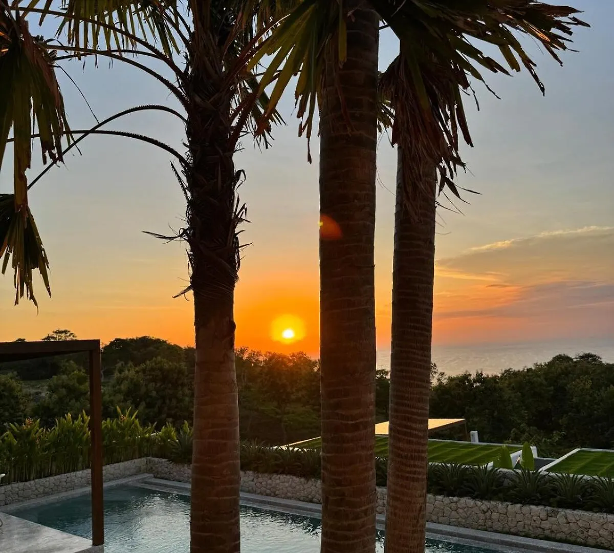 Eternal - Three Bedroom Luxury Residence With Rooftop Oceanview Sauna Pecatu  Villa