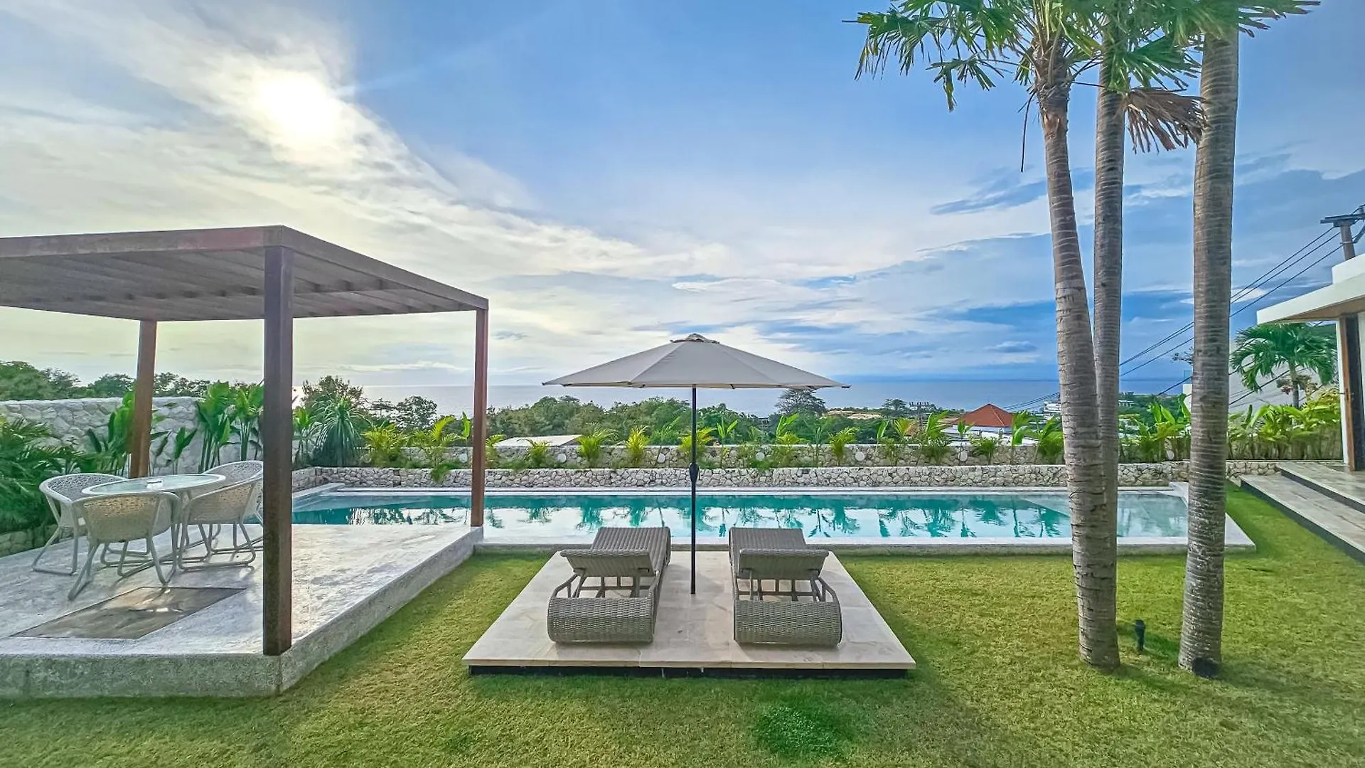 Eternal - Three Bedroom Luxury Residence With Rooftop Oceanview Sauna Pecatu  Indonesia